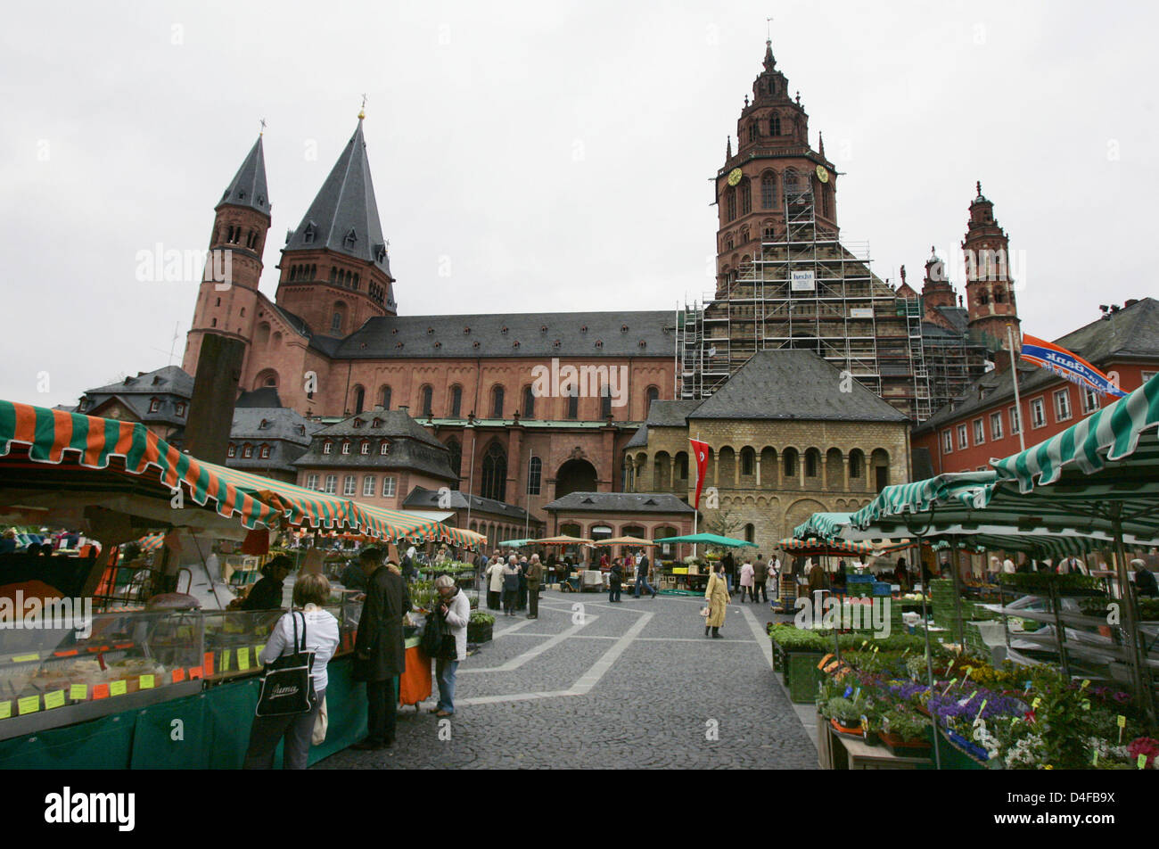Mainz domplatz hi-res stock photography and images - Alamy