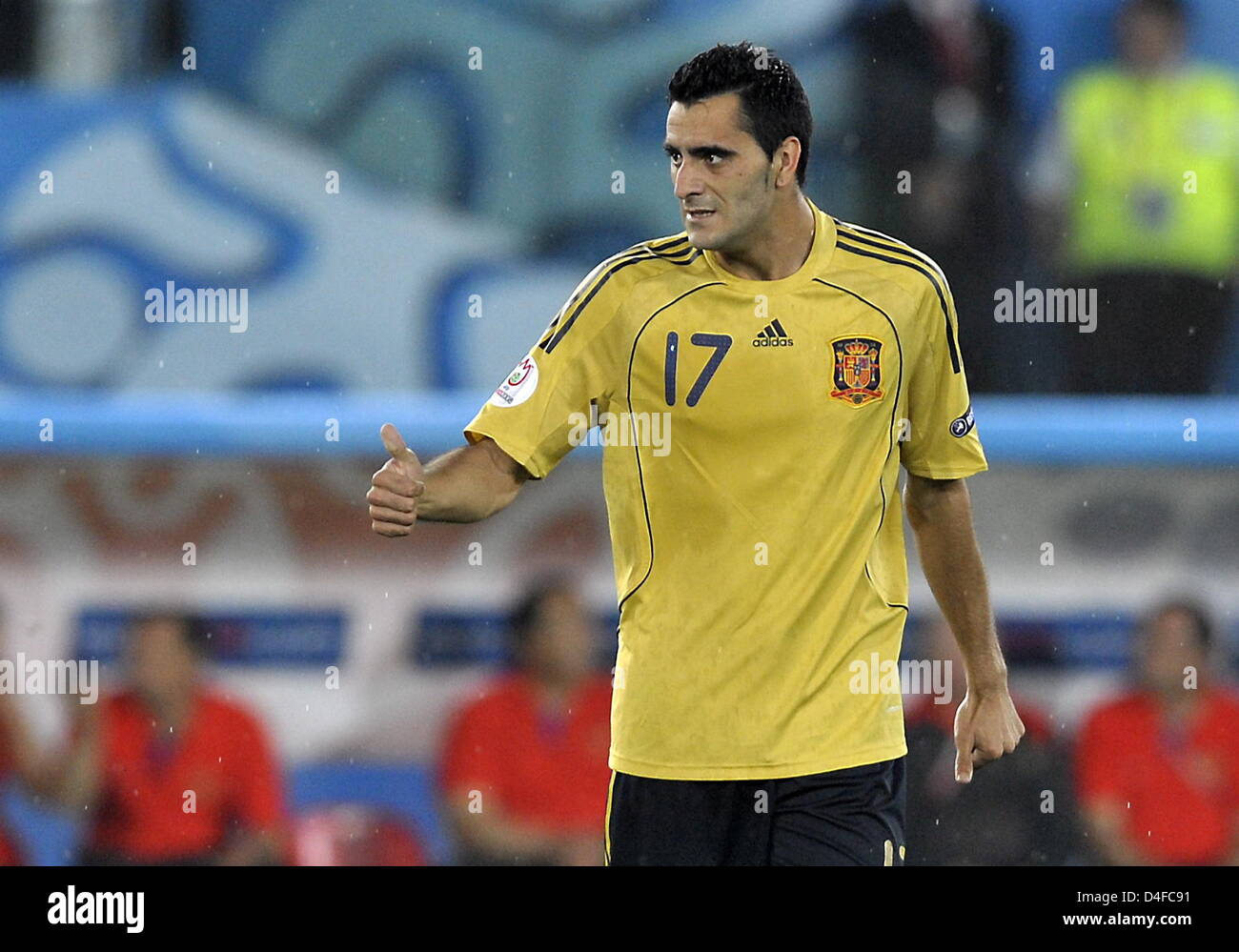 Daniel Guiza of Spain shows thumbs up after his 0-2 goal during the UEFA EURO 2008 semifinal match between Russia and Spain at the Ernst Happel stadium in Vienna, Austria, 26 June 2008. Photo: Achim Scheidemann dpa +please note UEFA restrictions particulary in regard to slide shows and 'No Mobile Services'+ +++(c) dpa - Bildfunk+++ Stock Photo