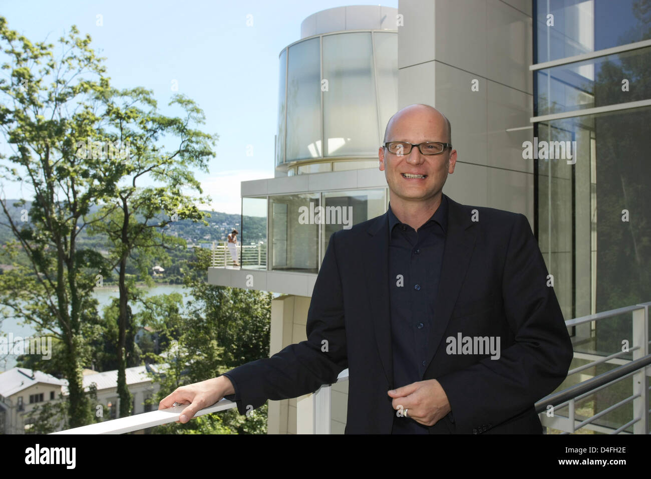 Oliver Kornhoff smiles during the press conference introducing him as the new director of the Arp museum Rolandseck in remagen, German, 06 August 2008. The 39-year-old art historian will succeed von Gallwitz on 01 January 2009. Photo: THOMAS FREY Stock Photo