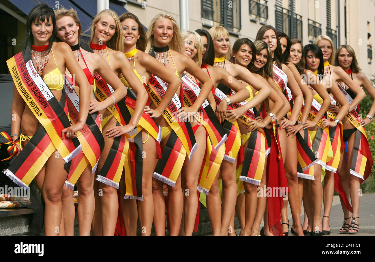 16 young women from all German states pose for a group photo prior to the finale of the 'Miss World Germany' beauty contest in Erfurt, Germany, 07 August 2008. The finale will take place on 09 August 2008. The winner will proceed to the 'Miss World' beauty competition in Kiev (Ukraine) one month later. The 'Miss World Germany' contest is an event hosted by MGO-Committee Miss German Stock Photo