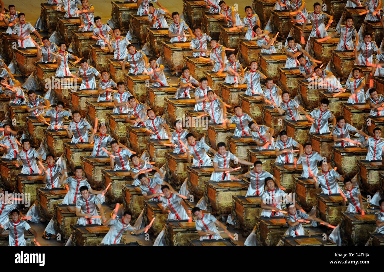 Drummers perform at the Opening Ceremony of the Beijing 2008 Olympic ...