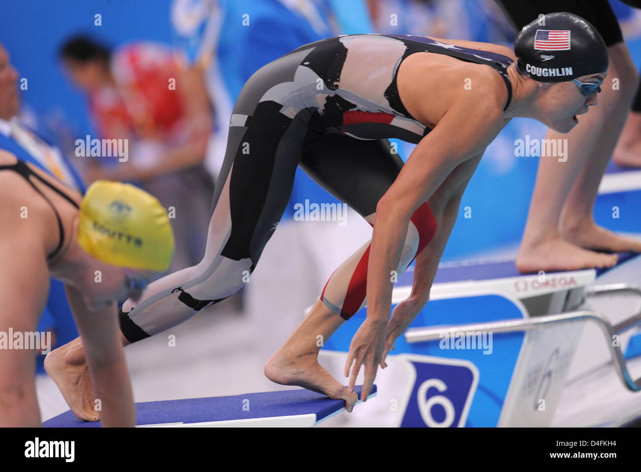 US swimmer Natalie Coughlin starts in the women's 200m individual medley semifinal during the 2008 Beijing Olympics swimming finals at the National Aquatics Center in Beijing, China, 12 August 2008. Photo: Bernd Thissen dpa ###dpa### Stock Photo