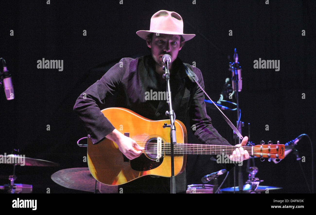 Jakob Dylan, son of legendary Bob Dylan, performs his own songs as the
