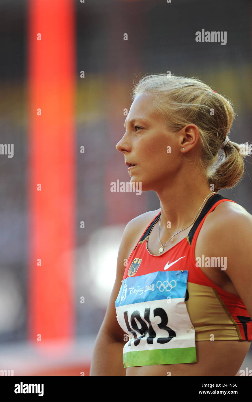 German Jennifer Oeser competes in the women's heptathlon high jump of the Athletics events in the National Stadium at the Beijing 2008 Olympic Games, Beijing, China, 15 August 2008. Photo: Karl-Josef Hildenbrand dpa ###dpa### Stock Photo