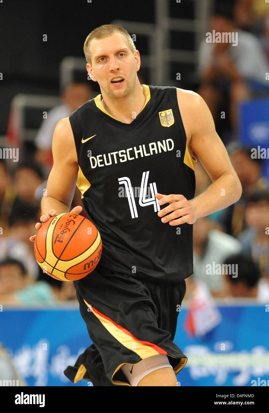 Dirk Nowitzki of Germany during Men's Preliminary Round Group B match at  the Olympic Games 2008, Beijing, China, 16 August 2008. China won 59-55.  Photo: Peer Grimm dpa ###dpa### Stock Photo - Alamy