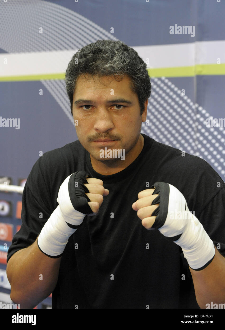 Us boxer john ruiz poses hires stock photography and images Alamy