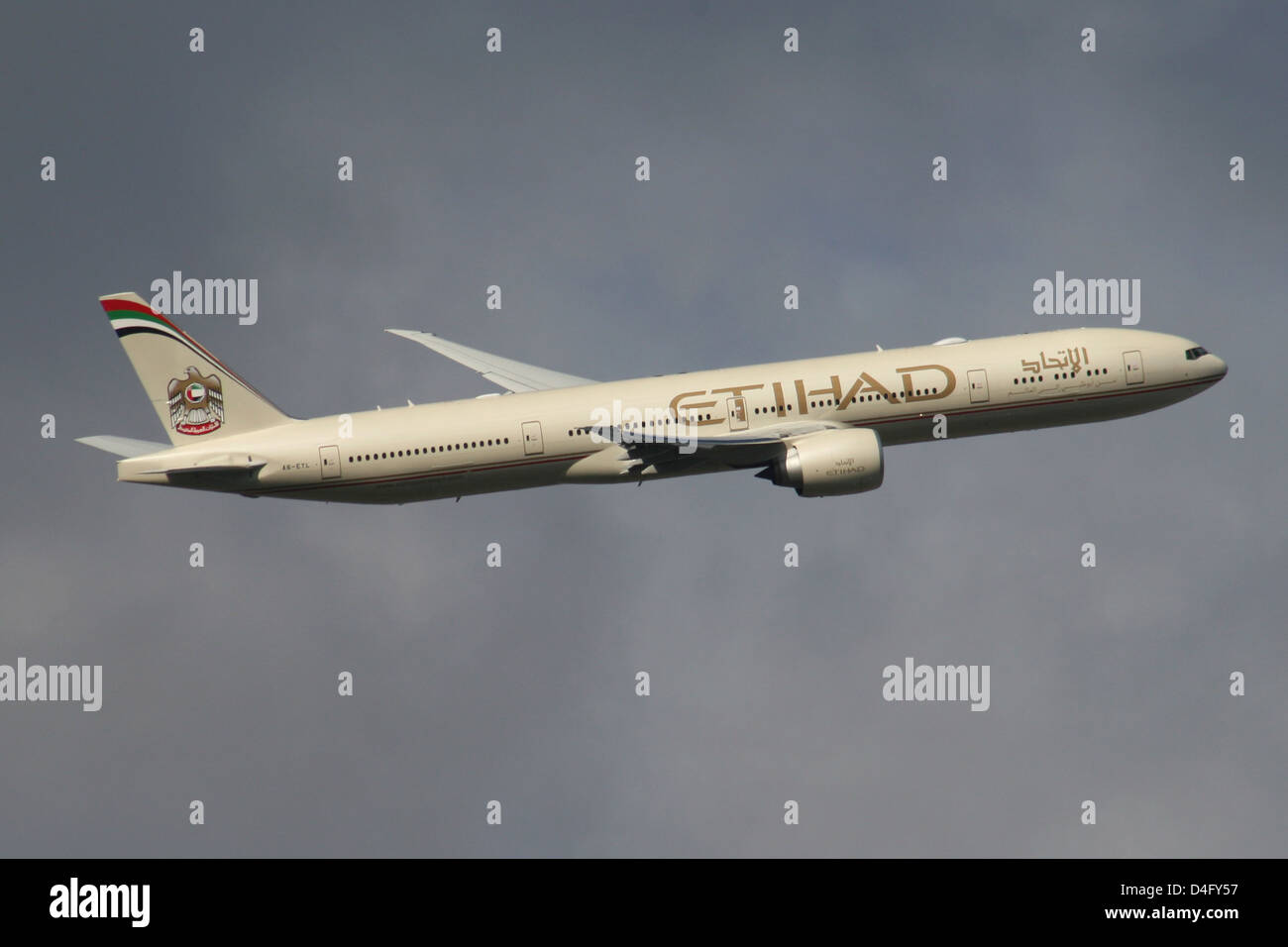 Etihad airways boeing 777-300er first class