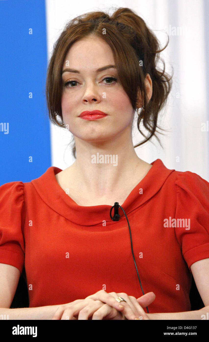 Italian-born American actress Rose McGowan is pictured at the press conference of the movie 'Fifty Dead Men Walking' during the 2008 Toronto International Film Festival at Hotel Sutton Place in Toronto, Canada, 10 September 2008. Photo: Hubert Boesl Stock Photo