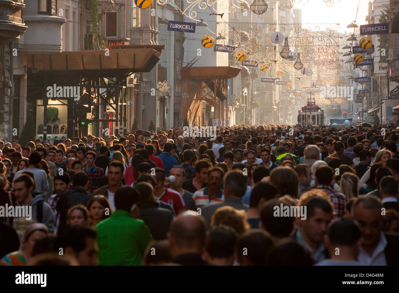 Türkei, Istanbul, Beyoglu, Istiklal Caddesi (Unabhüngigkeitsstrasse). Stock Photo