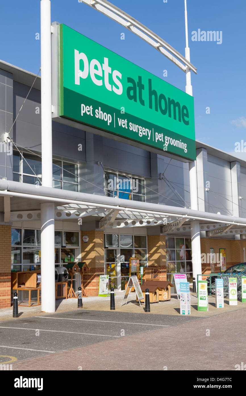 Pets at home store in Kidderminster Stock Photo