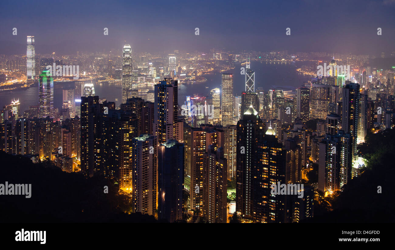 Hong Kong & Kowloon at night, from The Peak Stock Photo - Alamy