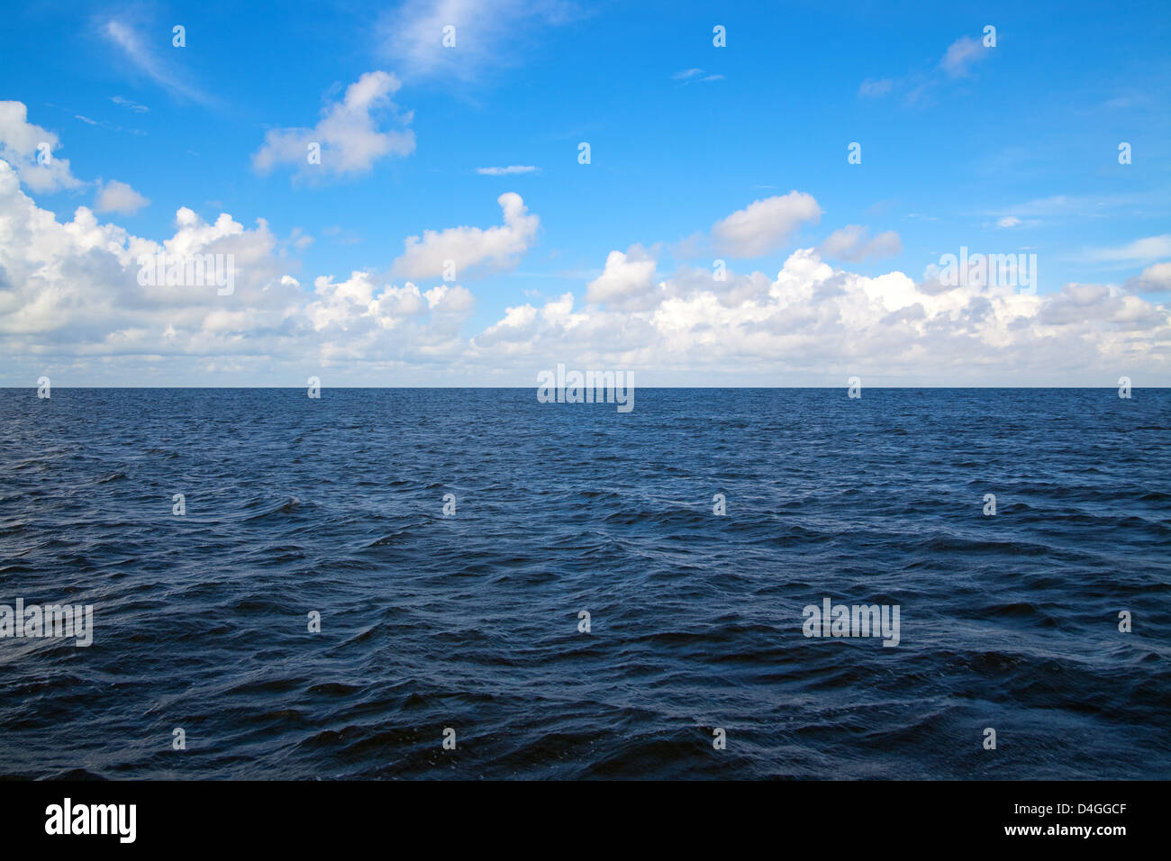 ocean horizon Stock Photo
