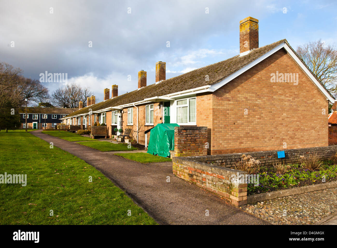 Retirement bungalows hires stock photography and images Alamy