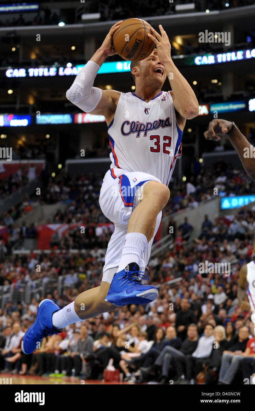 Los Angeles, California, USA. 13th March 2013. Los Angeles Clippers power forward Blake Griffin (32) goes up for a lay up during the NBA game between the Los Angeles Clippers and the Memphis Grizzlies at Staples Center in Los Angeles, CA. David Hood/CSM/Alamy Live News Stock Photo