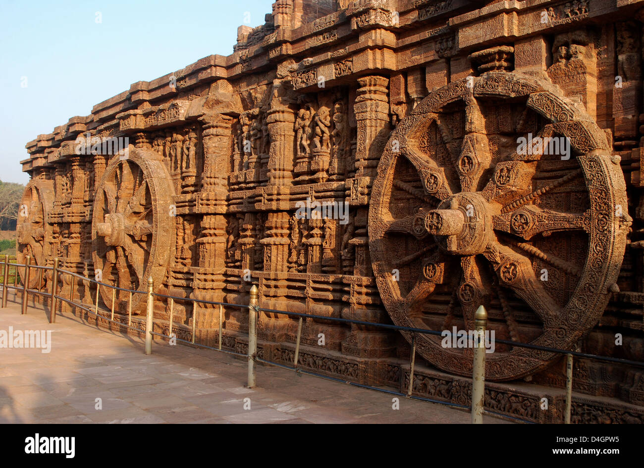 konark sun temple,orissa,india. stone carving represents chariot of the sun god Stock Photo Alamy