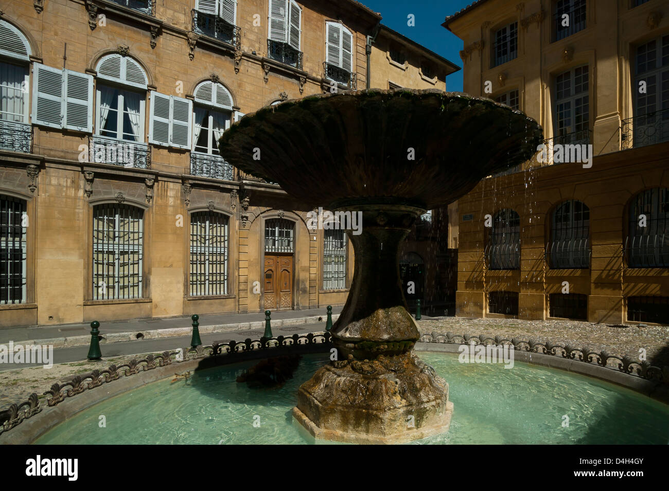 Aix en provence place dalbertas hi-res stock photography and images - Alamy