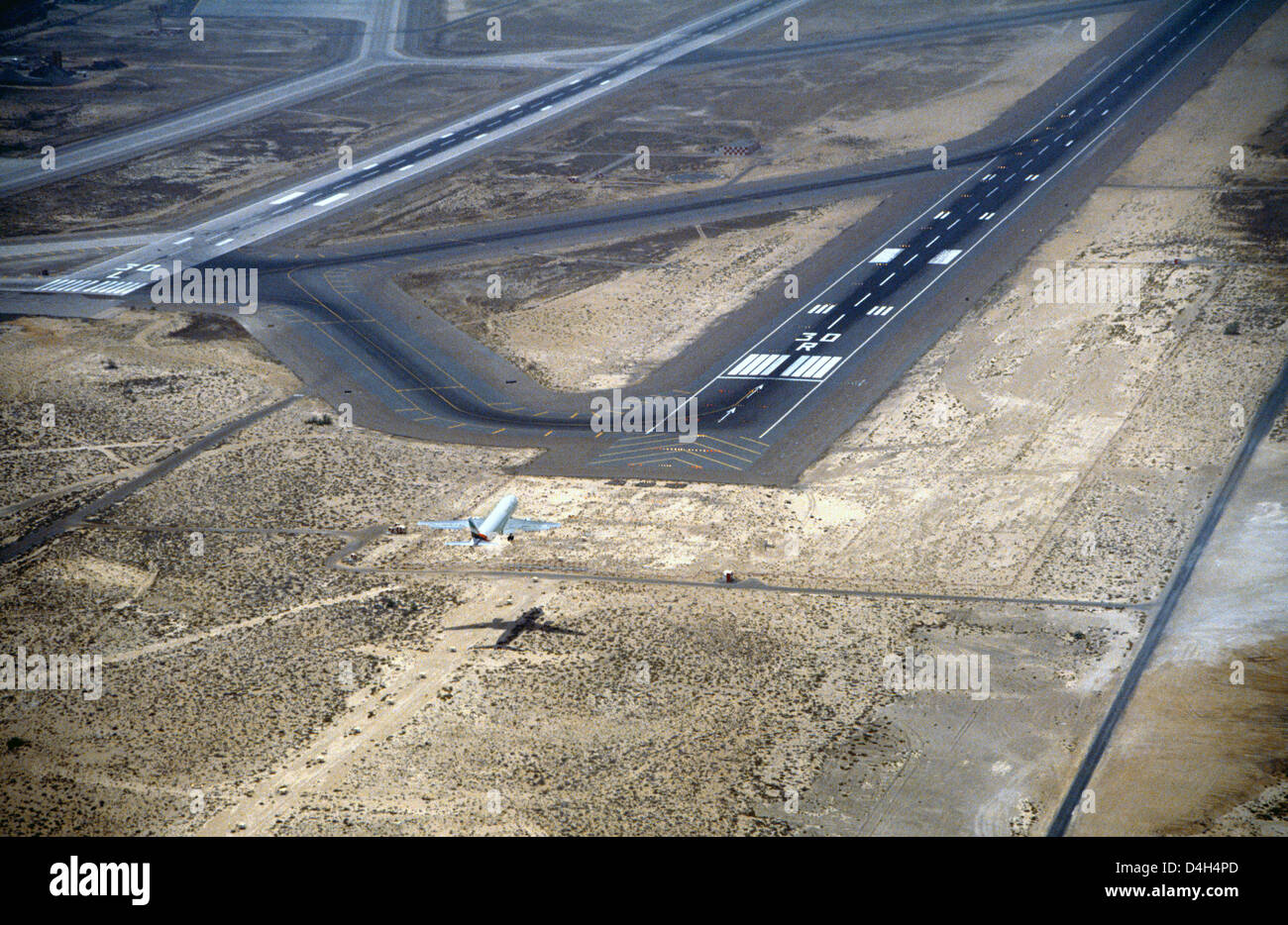 Dubai UAE Aerial Of Aeroplane Approaching Runway At International Airport Stock Photo