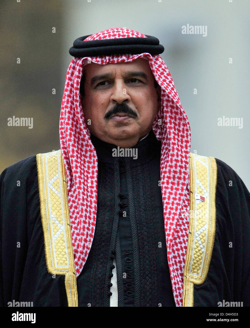 King of Bahrain, Sheik Hamad bin Isa Al Khalifa, captured during his  official visit to Germany at Castle Bellevue in Berlin, Germany, 27 October  2008. Photo: Gero Breloer Stock Photo - Alamy