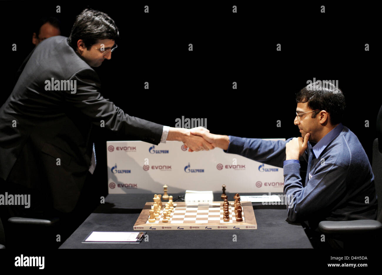 Viswanathan Anand (India) seen during the tenth match of the World Chess  Championship 2008 against Vladimir Kramnik (Russia) at 'Bundeskunsthalle'  in Bonn, Germany, 27 October 2008. Anand leads the overall ranking with