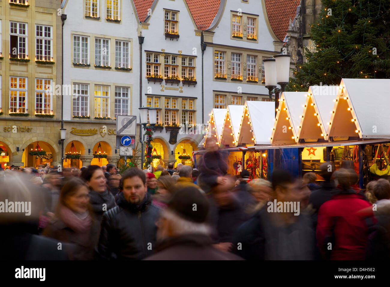 Christmas Market on Prinzipalmarkt, Munster, North Rhine-Westphalia, Germany Stock Photo