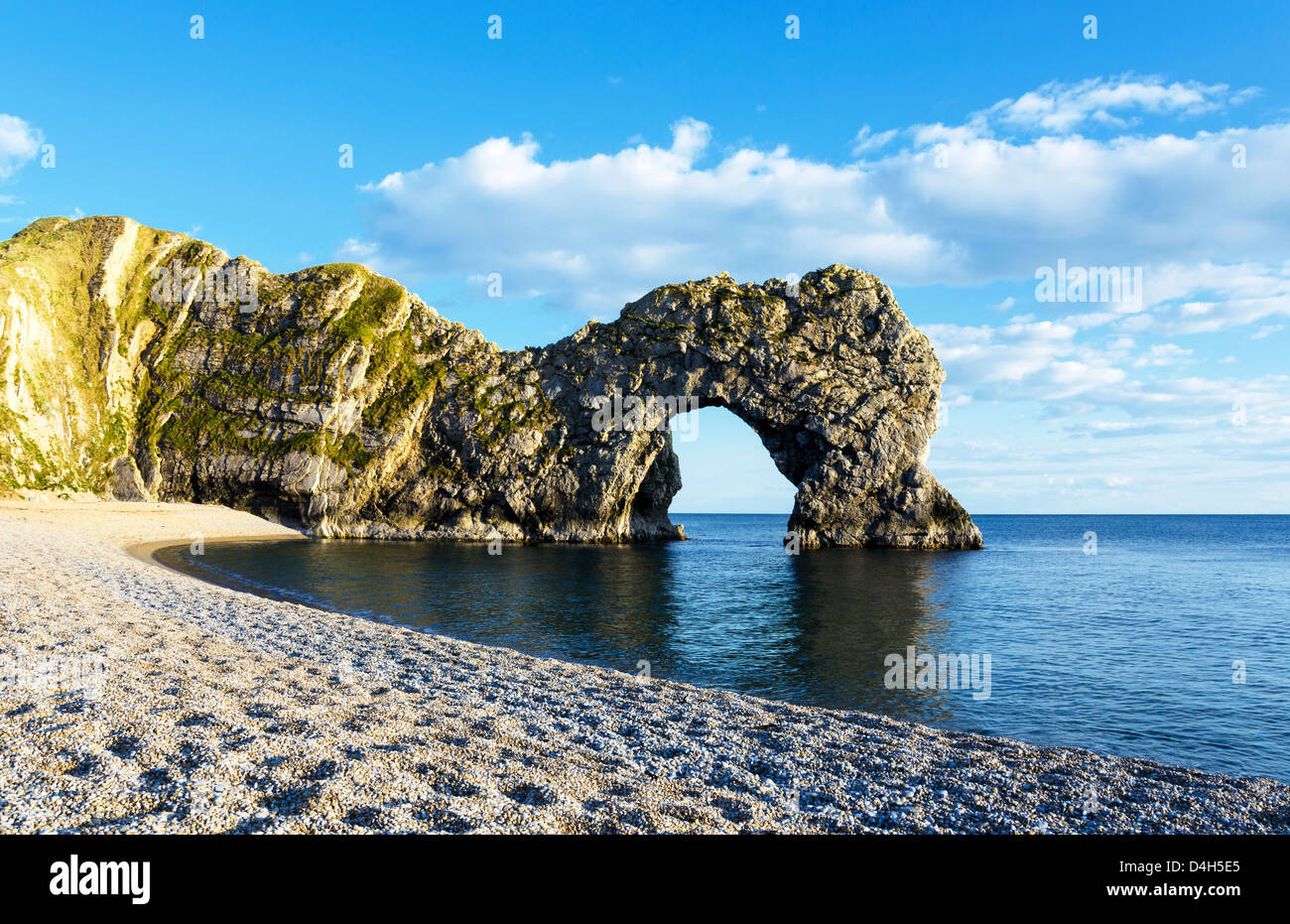 Durdle Door a natural limestone arch on Dorset s Jurassic Coastline Stock Photo