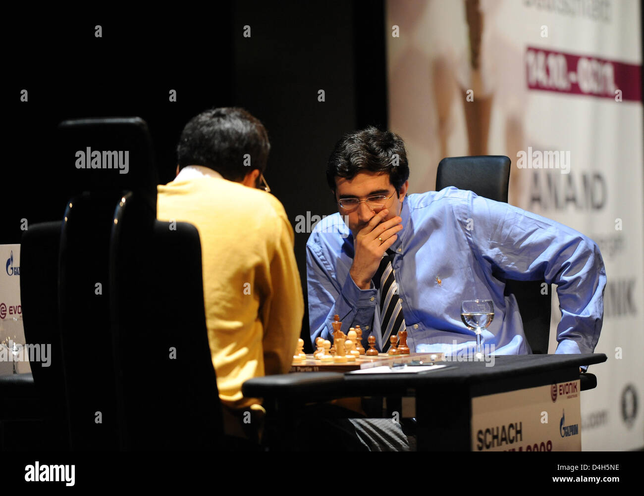 Viswanathan Anand editorial photography. Image of knight - 65688562