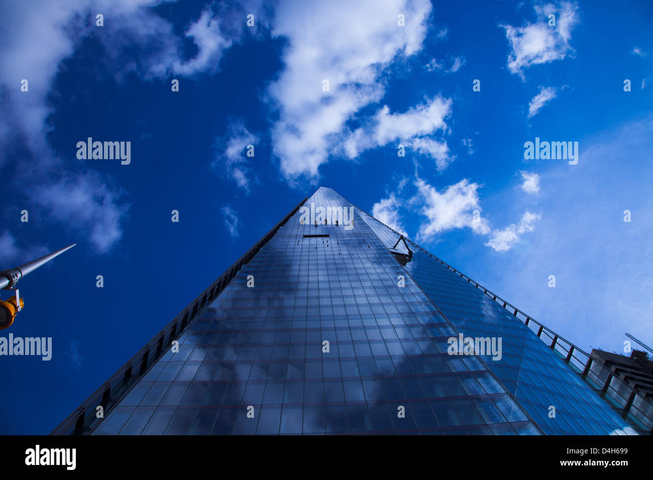 Shard Window Cleaners Stock Photo Alamy shard-window-cleaners-stock-photo-alamy