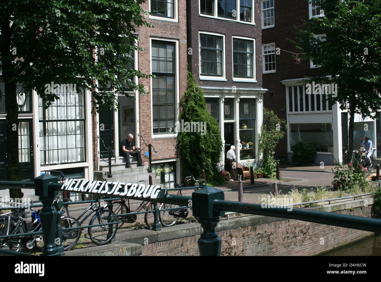 The Netherlands Holland Amsterdam Brouwersgracht 48 Golden Age ± 1700 Architecture Neck Gable Canal district Milkmaid Bridge Stock Photo