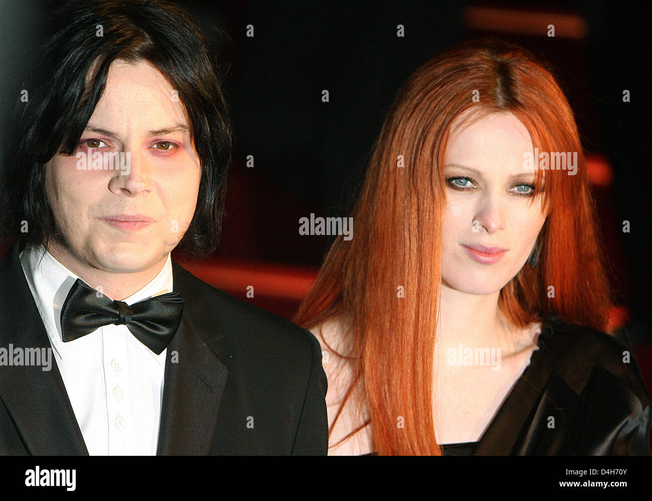 Singer Jack White and his wife Karen Elson arrive for the world premiere of the new James Bond film 'Quantum Of Solace' at Odeon Leicester Square in London, Great Britain, 29 October 2008. Photo: Patrick van Katwijk Stock Photo