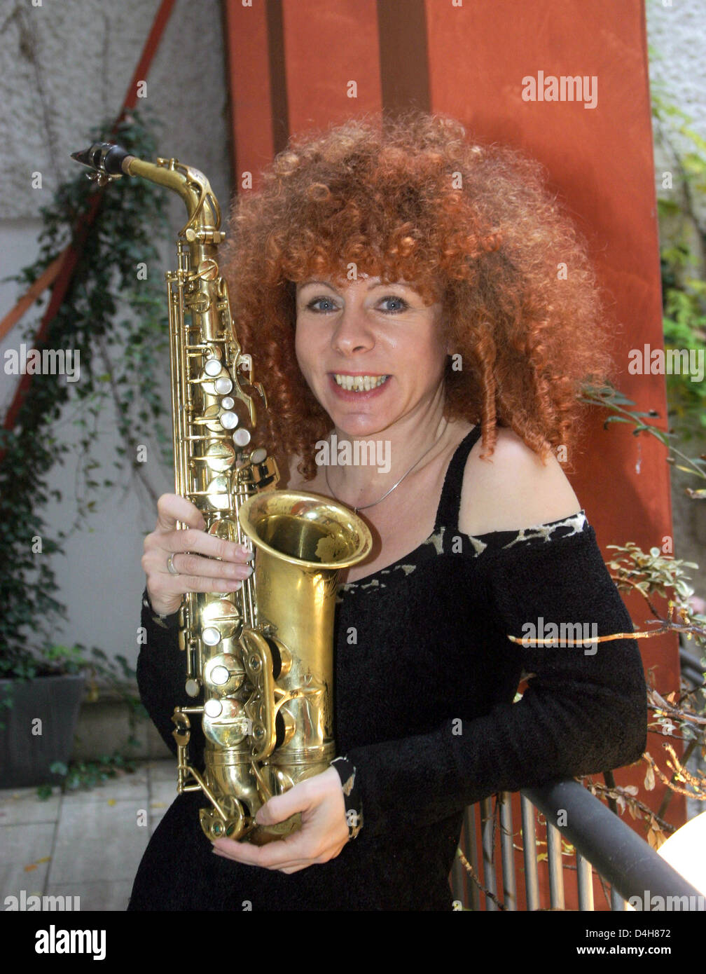 Saxophon player Tina Tandler poses during a press conference at restaurant Guy in Berlin, Germany, 05 November 2008. The upcoming jazz festival, to take place at the Palais of Berlin?s Radio Tower (Funkturm) on 29 November, was introduced during the conference. Photo: Xamax Stock Photo