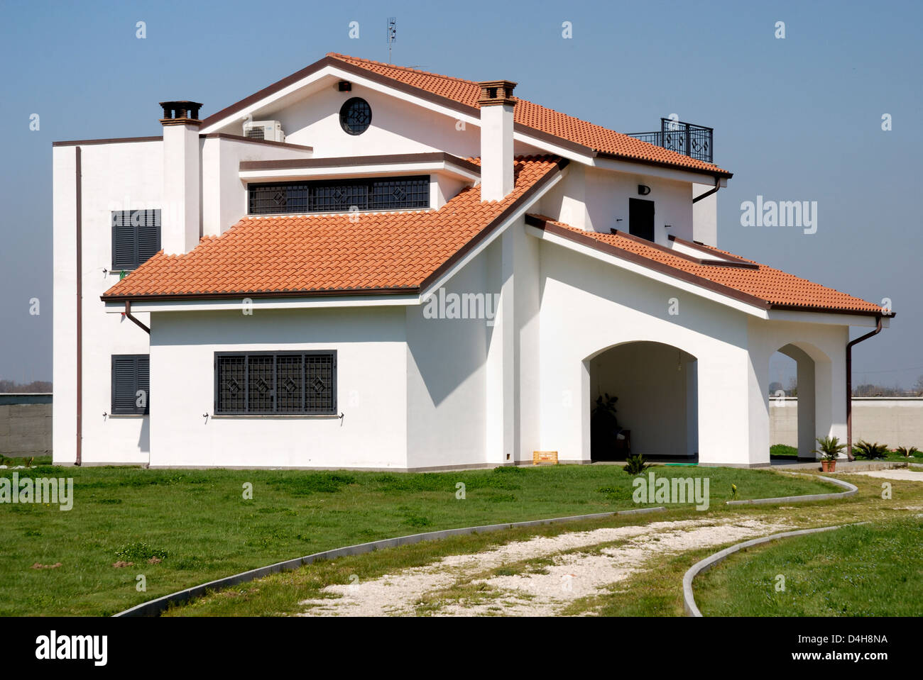 House home dwelling cottage residence hi-res stock photography and ...