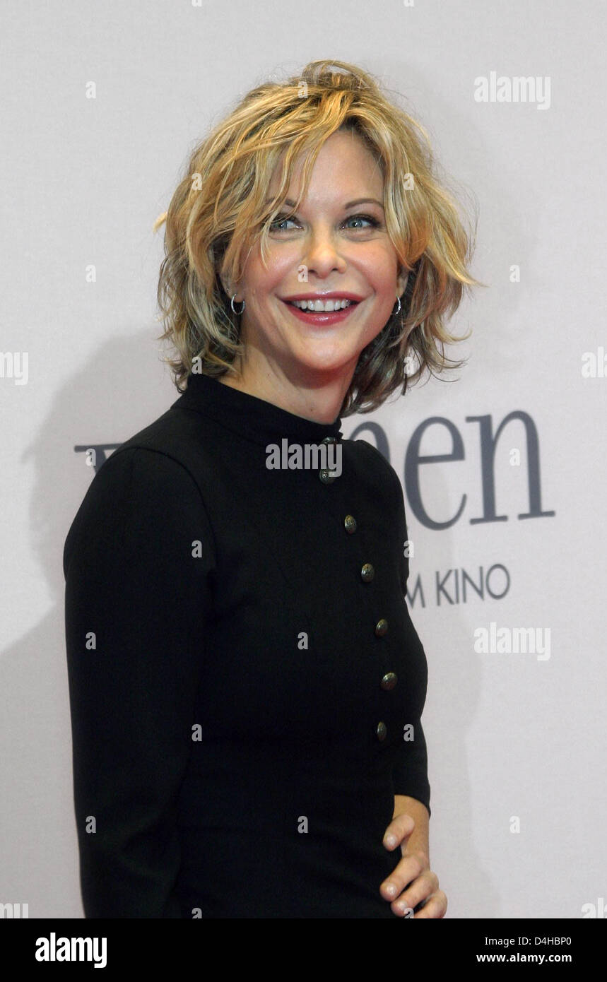 US actress Meg Ryan poses during the photocall for her film ?The Woman? in Berlin, Germany, 26 November 2008. Ryan will be awarded the German media prize ?Bambi? for ?Best International Actress? on 27 November. Photo: XAMAX Stock Photo