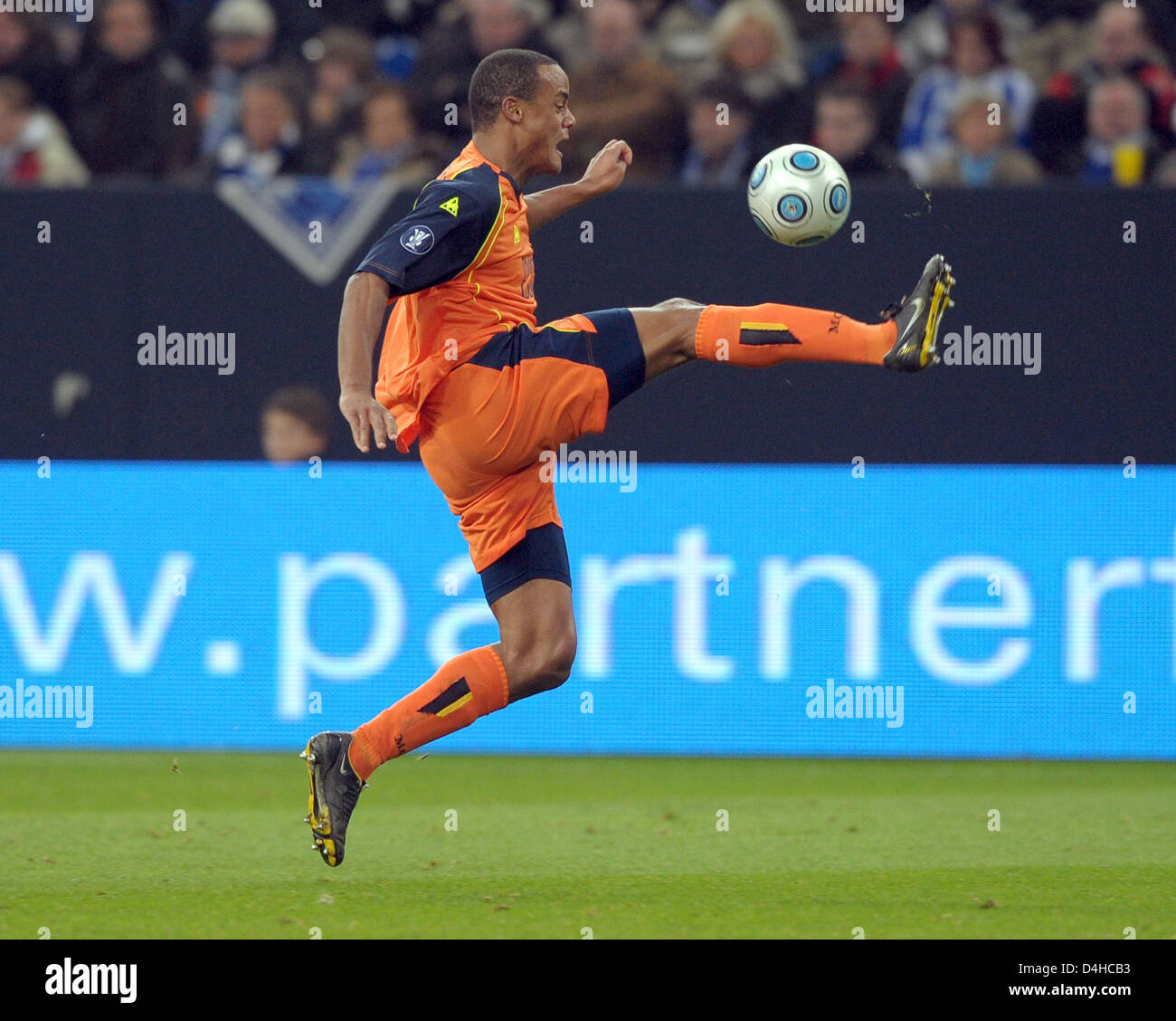 Manchester?s Vincent Kompany seen in action during the UEFA Cup soccer match of Group A Manchester City vs German Bundesliga soccer club Schalke 04 at Veltins Arena in Gelsenkirchen, Germany, 27 November 2008. Manchester City won the match by 2-0. Photo: Achim Scheidemann Stock Photo