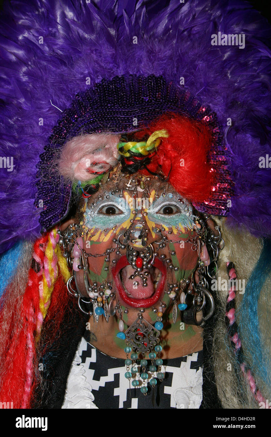 Elaine Davidson from Brazil, allegedly the most pierced woman on earth, displays herself with 6,000 piercings at the 18th International Tattoo Convention in Berlin, Germany, 05 december 2008. The convention takes place from 05 to 07 December. Photo: JENS KALAENE Stock Photo