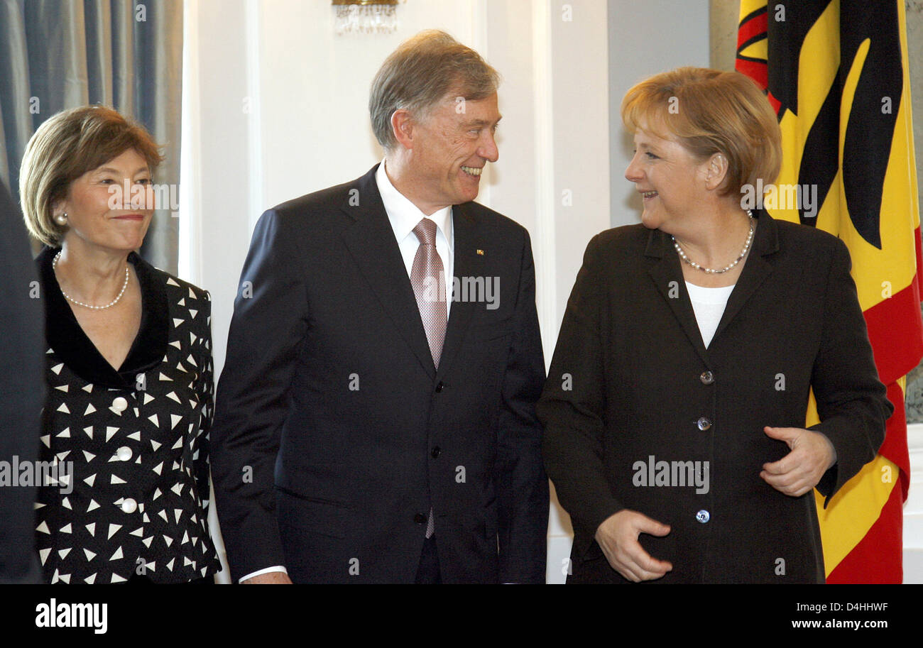 German President Horst Koehler and his wife Eva Luise Koehler (L ...