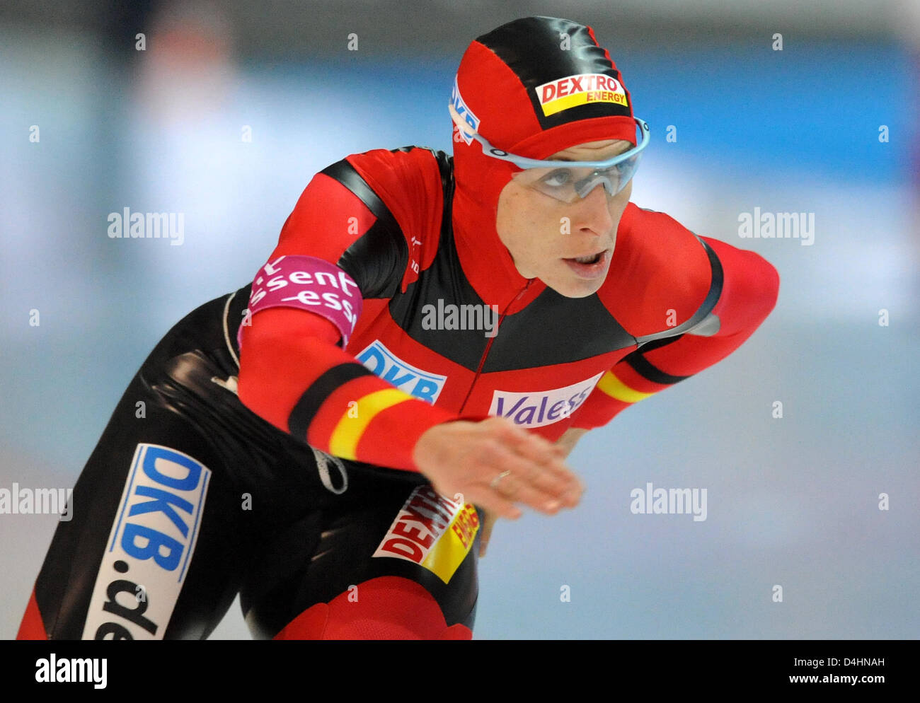 Germany?s Anni Friesinger wins the Women?s 1000m competition at the