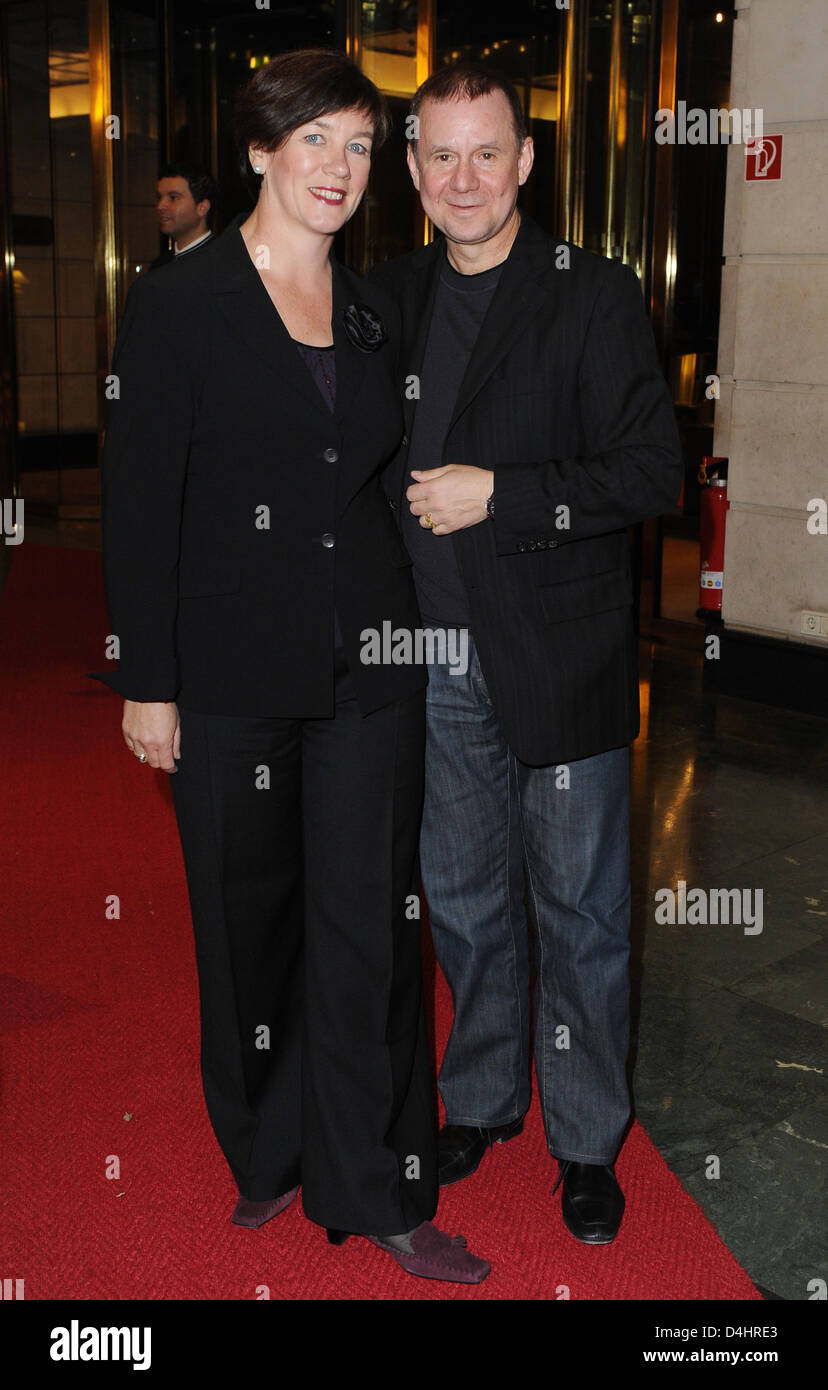 German actor Joachim Krol (R) and his wife Heidrun pictured at the afterparty to the premiere of ?Adam Resurrected? at the 59th Berlin International Film Festival in Berlin, Germany, 07 February 2009. The film runs in the Berlinale Special section, a total of 18 films compete for the Silver and Golden Bears of the 59th Berlinale. Photo: JENS KALAENE Stock Photo