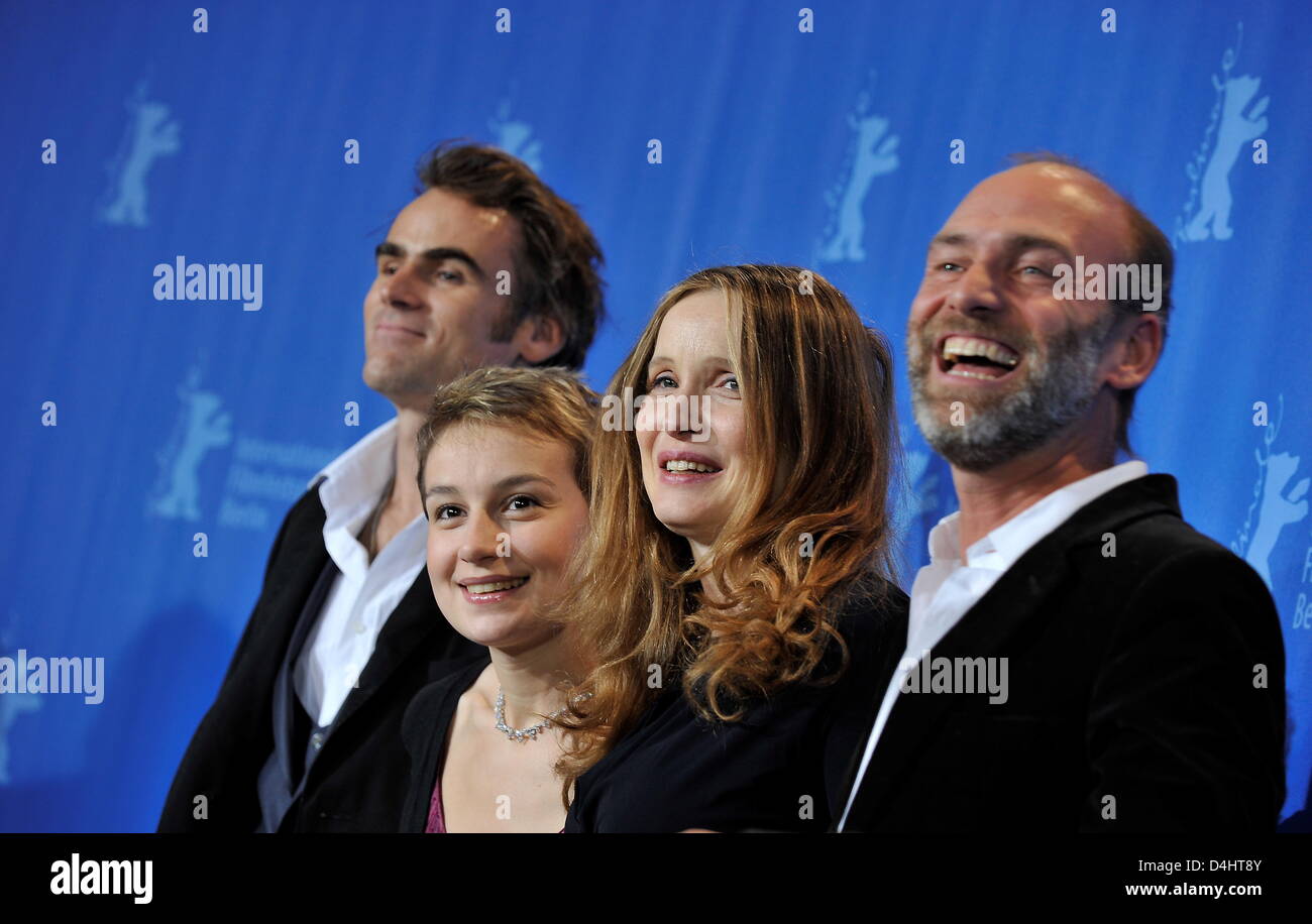 German actor Sebastian Blomberg (L-R), Romanian actress Anamaria Marinca, French actress Julie Delphy and German producer Andro Steinborn pictured at the photocall for their film ?The Countess? at the 59th Berlin International Film Festival in Berlin, Germany, 09 February 2009. The film runs in the ?Panorama Special? section, a total of 18 films compete for the Silver and Golden Be Stock Photo