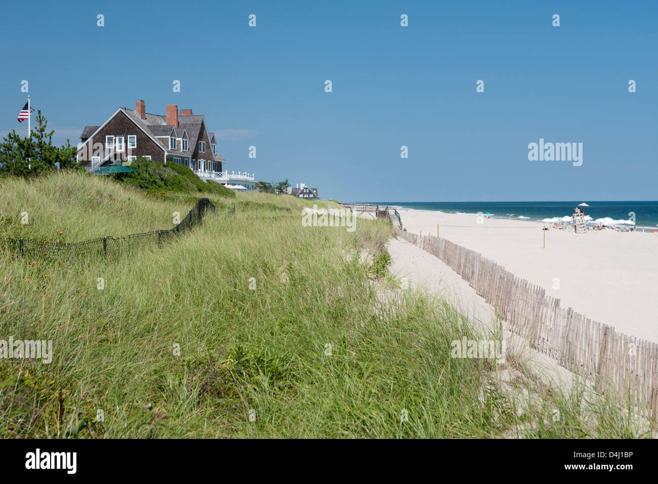 BEACH HOUSE ON DUNES ATLANTIC BEACH AMAGANSETT SUFFOLK COUNTY LONG ISLAND NEW YORK STATE USA Stock Photo
