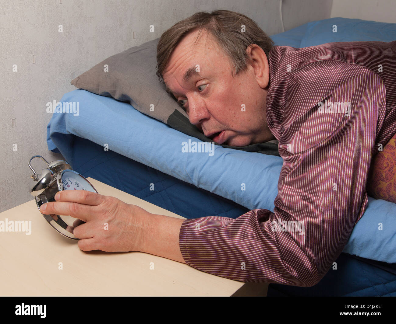 Man old sleeping bed night pillow hi-res stock photography and images ...