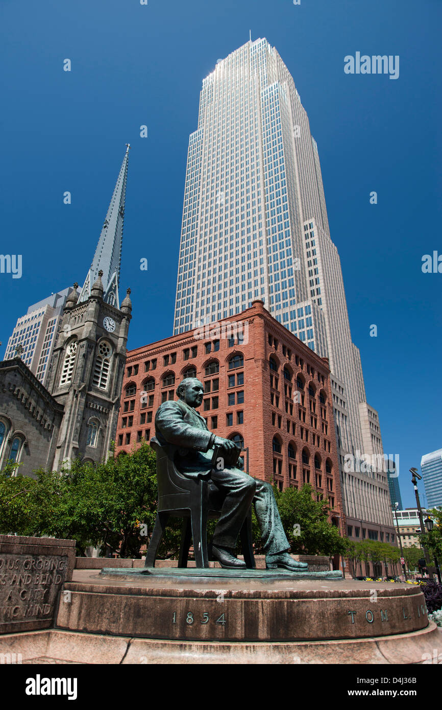 Downtown cleveland statue hires stock photography and images Alamy