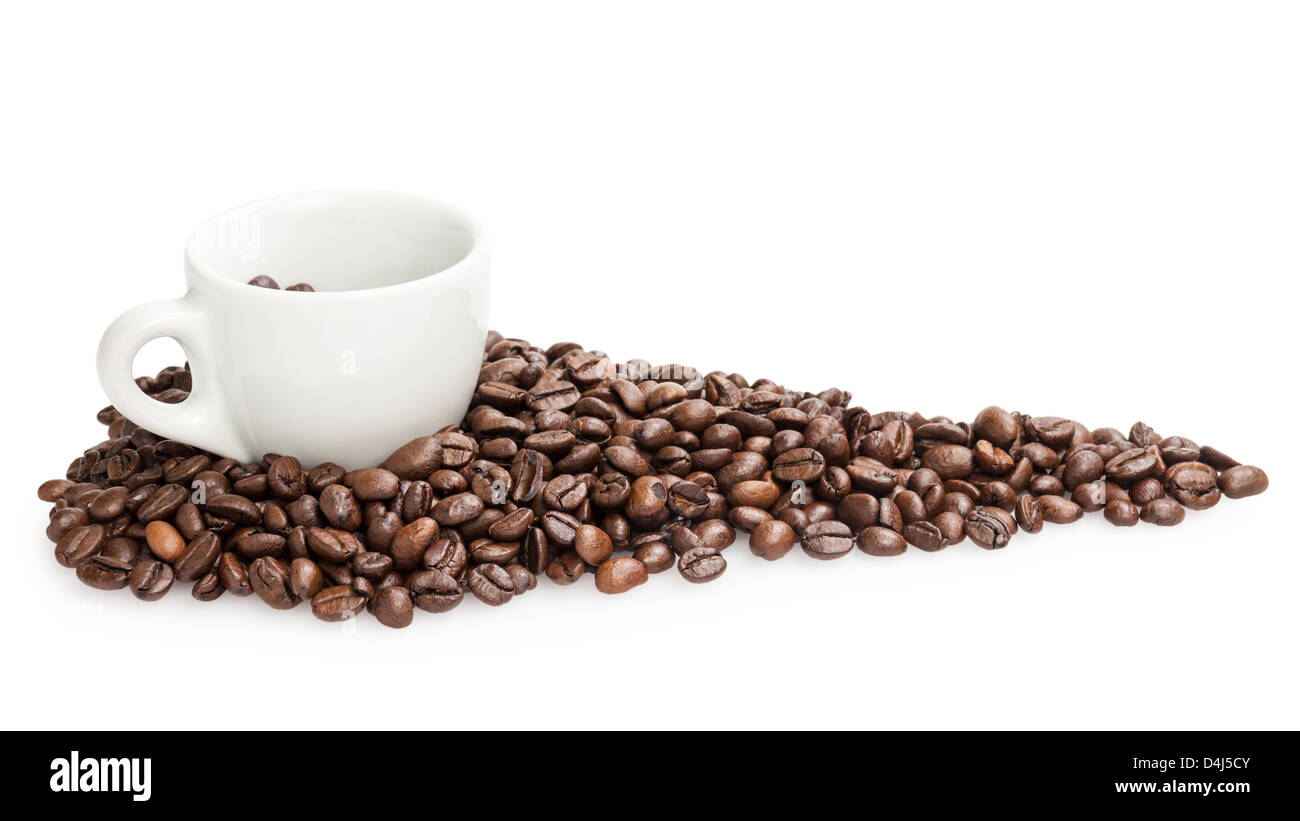 heap of coffee beans with cup, isolated on white Stock Photo - Alamy