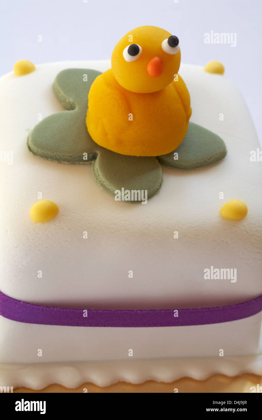 iced Easter cake with marzipan Easter chick on top Stock Photo Alamy