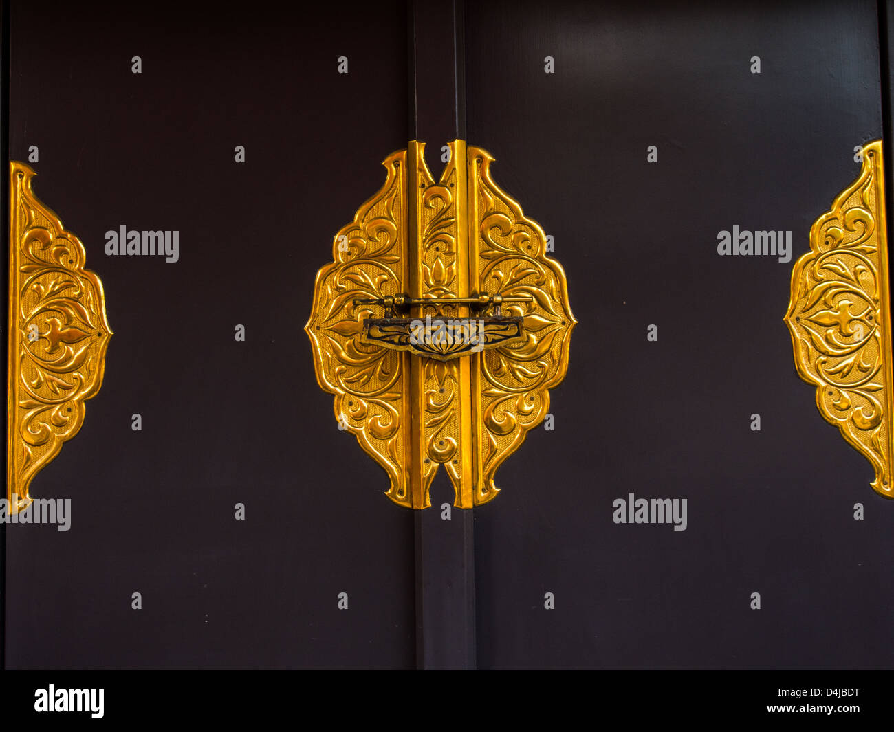 Door detail, entrance of Shinto shrine, Tokyo, Japan. Note the ...