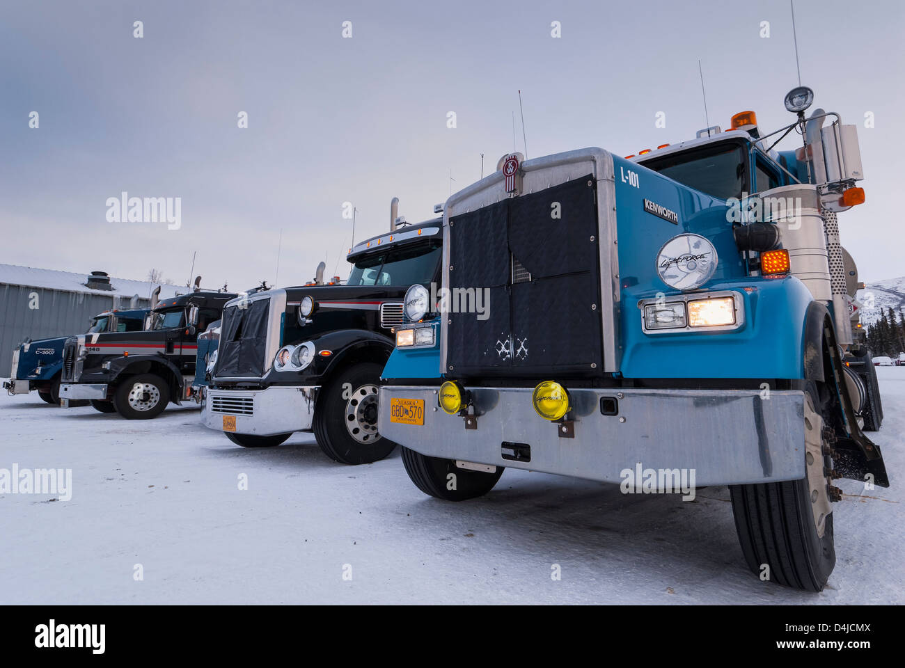 Trucks at the truck stop, Dalton Highway Haul Road, Coldfoot, Alaska. Stock Photo