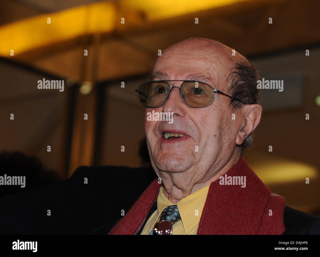 Portuguese director Manoel de Oliveira is pictured during the 59th Berlin International Film Festival in Berlin, Germany, 10 February 2009. The still active 100-year-old director de Oliveira was honoured with the lifetime achievement award, the ?Berlinale Camera?. Photo: Jens Kalaene Stock Photo