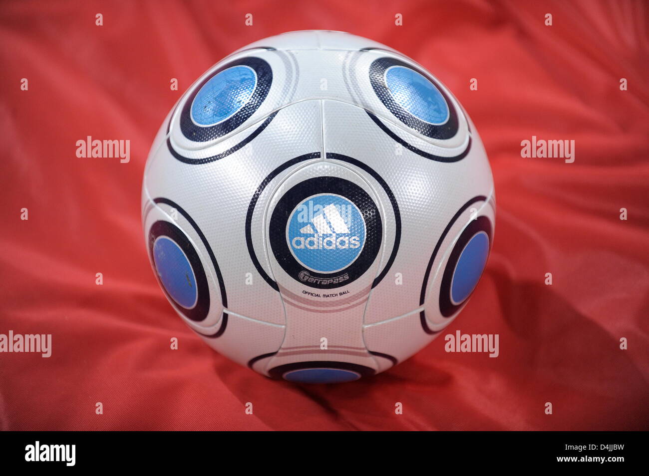 A soccer ball made by adidas pictured ahead of the frindly match Germany v  Norway in Duesseldorf, Germany, 11 February 2009. Photo: Achim Scheidemann  Stock Photo - Alamy