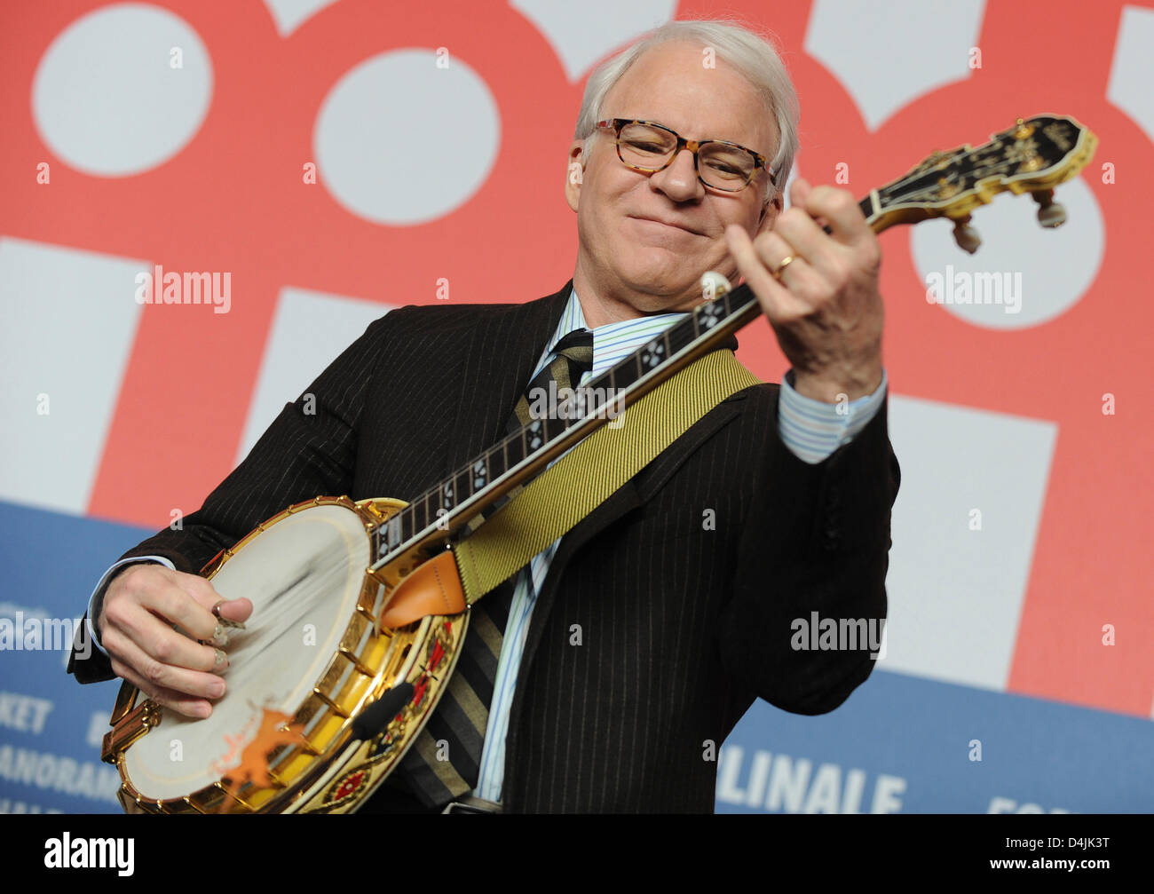 Steve martin banjo hi-res stock photography and images - Alamy