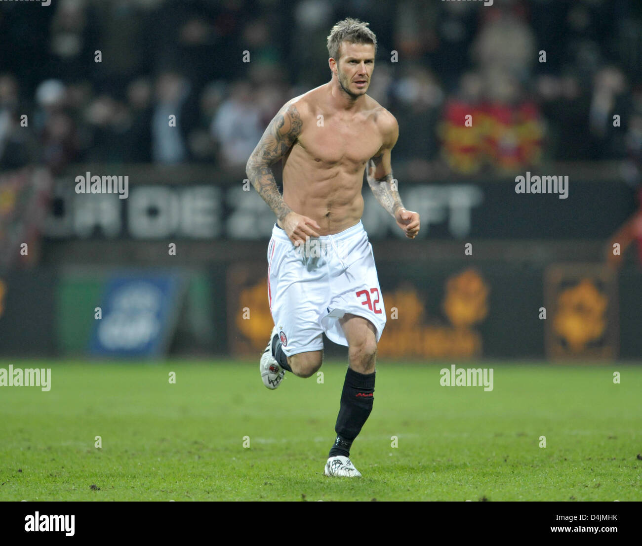 Milan included David Beckham on the UEFA Cup bid 36 Milan included David Beckham on the UEFA Cup bid 83