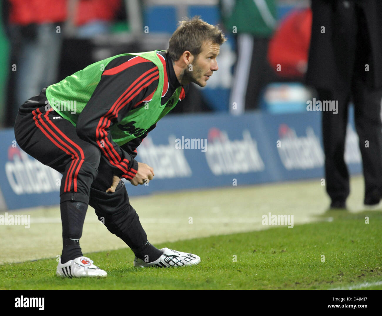 Milan included David Beckham on the UEFA Cup bid 69 Milan included David Beckham on the UEFA Cup bid 64